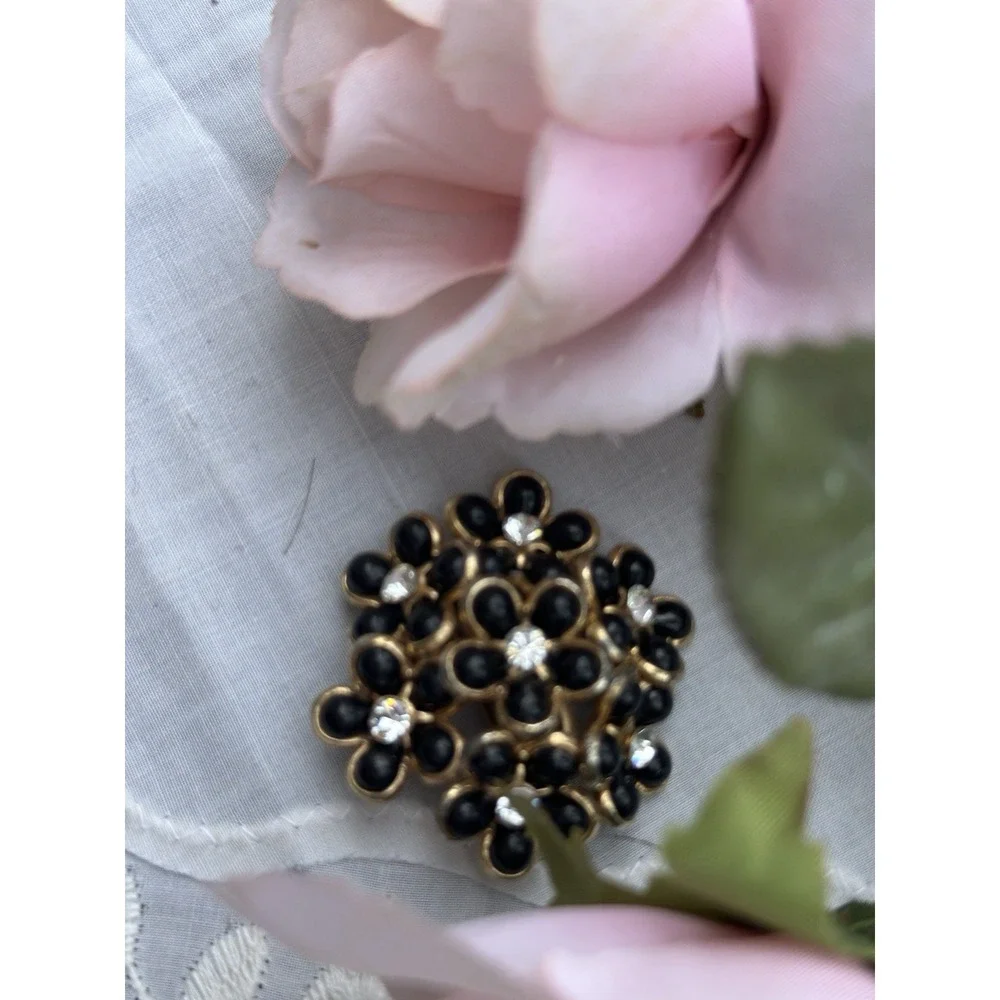 Vintage Brooch 1‎ 5/8